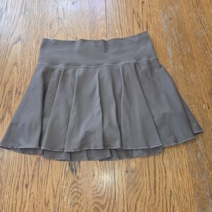 Chic Women's Gray Skort, Golf/Tennis. Size XL. IICP